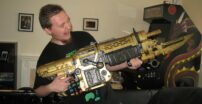 Gears of War 3: Pendulum Wars Retro Lancer Gold Replica Unboxing